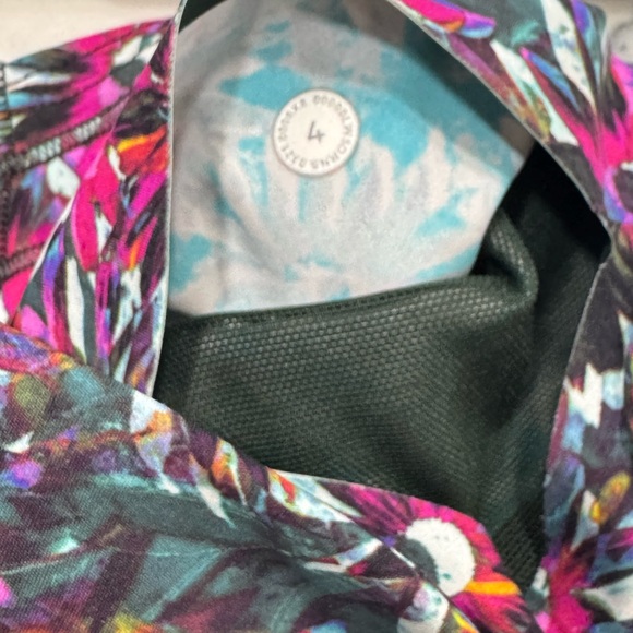 Lululemon Base Pace High-Rise Running Tight 25" Floral Electric Multi Size 4 - Picture 8 of 10